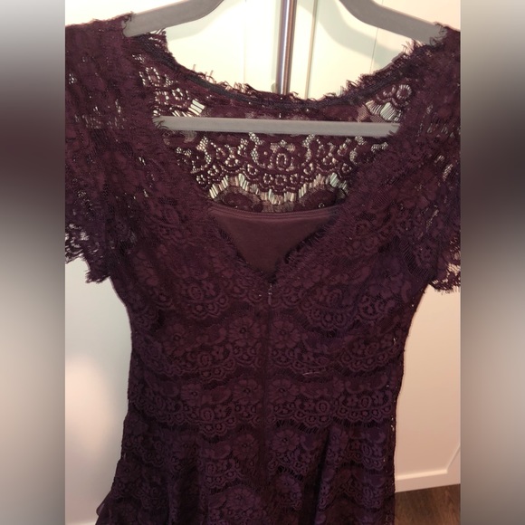 Betsy & Adam Lace Dress - Picture 3 of 11